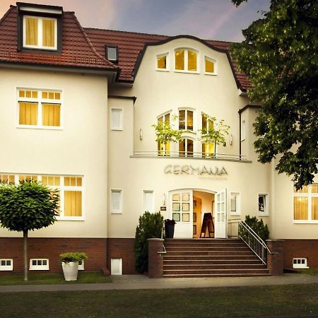 Germania Hotel Am Schlosspark Meyenburg  Exterior foto